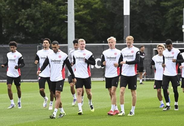 Ahead of UEFA Champions League: Eintracht Frankfurt v Galatasaray FRANKFURT, GERMANY - SEPTEMBER 17: Players of Eintracht Frankfurt attend training session at Deutsche Bank Park in Frankfurt, Germany on September 17, 2025, ahead of UEFA Champions League football match between Eintracht Frankfurt and Galatasaray. Halil Sagirkaya Anadolu Frankfurt Germany. Editorial use only. Please get in touch for any other usage.  Copyright: x2025xAnadoluxHalilxSagirkayax