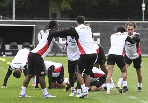 Ahead of UEFA Champions League: Eintracht Frankfurt v Galatasaray FRANKFURT, GERMANY - SEPTEMBER 17: Players of Eintracht Frankfurt attend training session at Deutsche Bank Park in Frankfurt, Germany on September 17, 2025, ahead of UEFA Champions League football match between Eintracht Frankfurt and Galatasaray. Halil Sagirkaya Anadolu Frankfurt Germany. Editorial use only. Please get in touch for any other usage.  Copyright: x2025xAnadoluxHalilxSagirkayax