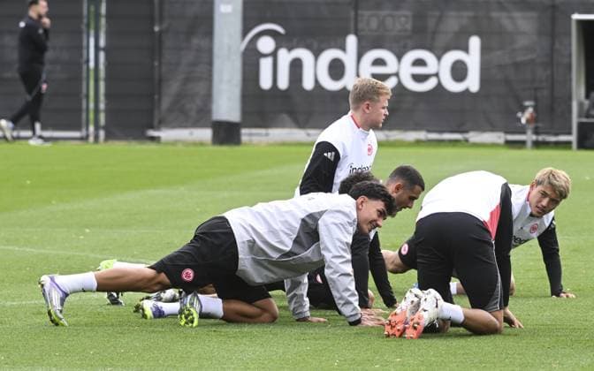 Ahead of UEFA Champions League: Eintracht Frankfurt v Galatasaray FRANKFURT, GERMANY - SEPTEMBER 17: Players of Eintracht Frankfurt attend training session at Deutsche Bank Park in Frankfurt, Germany on September 17, 2025, ahead of UEFA Champions League football match between Eintracht Frankfurt and Galatasaray. Halil Sagirkaya Anadolu Frankfurt Germany. Editorial use only. Please get in touch for any other usage.  Copyright: x2025xAnadoluxHalilxSagirkayax