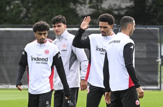 Ahead of UEFA Champions League: Eintracht Frankfurt v Galatasaray FRANKFURT, GERMANY - SEPTEMBER 17: Can Uzun (2nd L) of Eintracht Frankfurt attends training session at Deutsche Bank Park in Frankfurt, Germany on September 17, 2025, ahead of UEFA Champions League football match between Eintracht Frankfurt and Galatasaray. Halil Sagirkaya Anadolu Frankfurt Germany. Editorial use only. Please get in touch for any other usage.  Copyright: x2025xAnadoluxHalilxSagirkayax