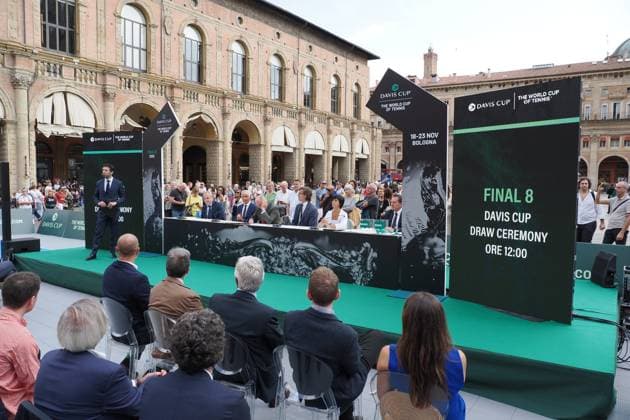 Bologna, Italia - Cronaca - 17 Settembre 2025 - sorteggio squadre per ottavi di finale coppa Davis in piazza Maggiore a Bologna - (Photo Michele Nucci LaPresse) News - Bologna, Italy - September 17, 2025 - Davis Cup Round of 16 draw in Piazza Maggiore, Bologna - (Photo Michele Nucci LaPresse)  Copyright: xMichelexNucci LaPressex