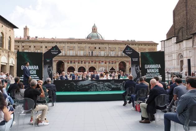Bologna, Italia - Cronaca - 17 Settembre 2025 - sorteggio squadre per ottavi di finale coppa Davis in piazza Maggiore a Bologna - (Photo Michele Nucci LaPresse) News - Bologna, Italy - September 17, 2025 - Davis Cup Round of 16 draw in Piazza Maggiore, Bologna - (Photo Michele Nucci LaPresse)  Copyright: xMichelexNucci LaPressex