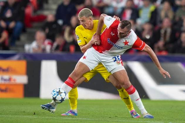 Champions League Slavia Prague Bodo Glimt Prague, Czech Republic 20250917 Bodo Glimts Jostein Gundersen and Slavia Prahas Tomas Chory during the Champions League match between Slavia Praha and Bodo Glimt at Fortuna Arena in Prague Photo Terje Pedersen NTB Praha Czech Republic EDITORIAL USE ONLY RESTRICTED USE FOR BETTING COMPANIES  Copyright: xTerjexPedersenx xNTBx