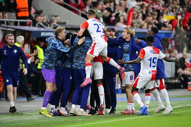 Soccer players of SK Slavia Praha celebrate goal during the Football Champions League 1st round match Slavia Praha vs Bodo Glimt in Prague, Czech Republic, September 17, 2025. (CTKxPhoto VitxSimanek) CTKPhotoP2025091707833  CTKPhotoP2025091707833