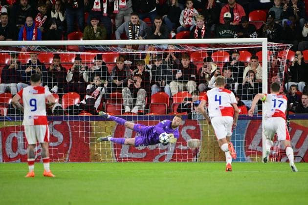 Goalie of Slavia Jindrich Stanek saves penalty kick during the Football Champions League 1st round match Slavia Praha vs Bodo Glimt in Prague, Czech Republic, September 17, 2025. (CTKxPhoto VitxSimanek) CTKPhotoP2025091708281  CTKPhotoP2025091708281