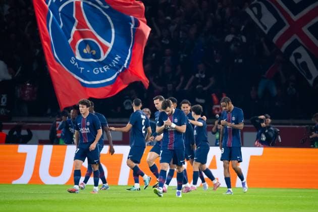 FOOTBALL : PSG vs Atalanta - Ligue des Champions - 17 09 2025 Marquinhos ( 5 - PSG ) celebrates with teammates during the UEFA Champions League match between Paris Saint Germain and Atalanta BC at Parc Des Princes on September 17 , 2025 in Paris, France. ( Photo by Federico Pestellini PsnewZ ) - ParisFrance  Copyright: xFedericoxPestellinix