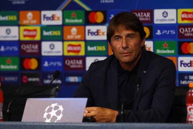 September 17, 2025, Manchester, Naples, England: Antonio Conte coach of Napoli during a press conference, PK, Pressekonferenz of the UEFA Champions League 2025 26 League Phase at Etihad Stadium on September 18, 2025 in Manchester, England Manchester England - ZUMAl131 20250917_zsp_l131_045 Copyright: xCiroxDexLucax