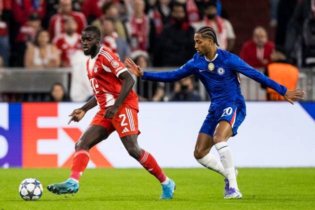 UEFA Champions League, FC Bayern Munich FC Chelsea 17 09 2025 duel Dayot Upamecano FC Bayern Munich, 2 , Joao Pedro FC Chelsea, 20 UEFA Champions League, FC Bayern Munich FC Chelsea Munich, Allianz Arena on 17 09 2025 Copyright: xBEAUTIFULxSPORTS Wunderlx