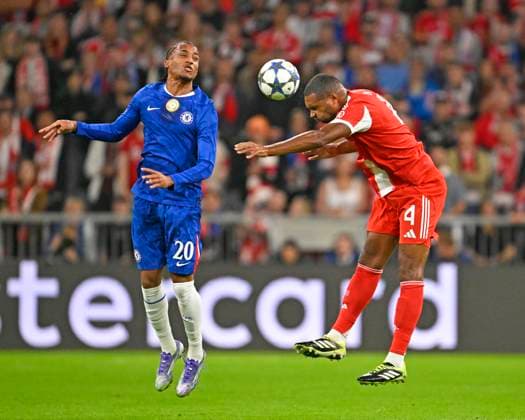17 09 2025, Football UEFA Championsleague 2025 2026 Matchday 1, FC Bayern Munich FC Chelsea, at Allianz Arena Munich v l Jao Pedro FC Chelsea v Jonathan Tah FC Bayern Munich DFL and DFB regulations prohibit any use of photographs as image sequences and or quasi video