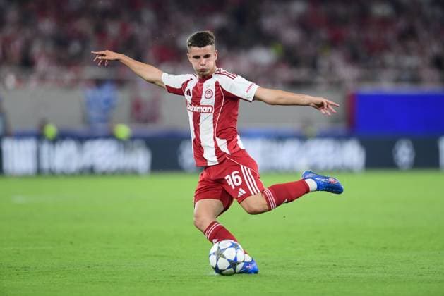 UEFA Champions League - Olympiacos FC vs Pafos FC - Olympiacos player Christos Mouzakitis in action during the UEFA Champions League Phase matchday 1 soccer match between Olympiacos FC and Pafos FC in Stadium Georgios Karaiskakis in Piraeus, Greece, 17 September 2025.. IMAGO ONE INCH PRODUCTIONS PIRAEUS Greece Copyright: xONExINCHxPRODUCTIONSx 6659541