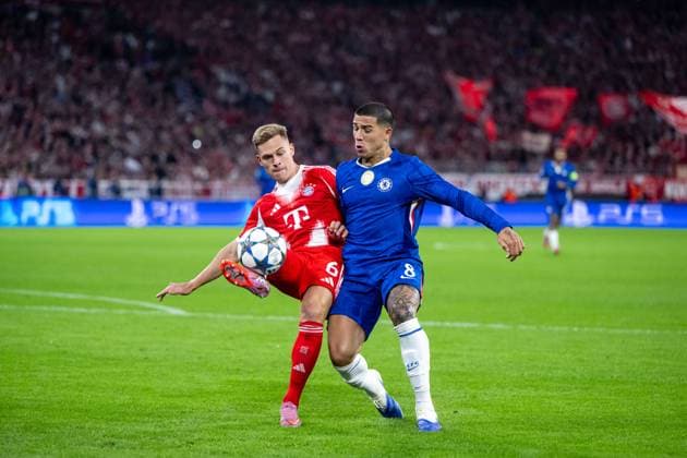 Joshua Kimmich FC Bayern Muenchen, 06 in duel with Enzo Fernandez FC Chelsea, 08 , GER, FC Bayern Muenchen vs FC Chelsea FC, Football, UEFA Champions League, League Phase, Matchday 1, Season 2025 2026, 17 09 2025 GER, FC Bayern Muenchen vs FC Chelsea FC, Football, UEFA Champions League, League Phase, Matchday 1, Season 2025 2026, 17 09 2025 Muenchen Copyright: xEibner-Pressefoto Memmlerx EP_MMR