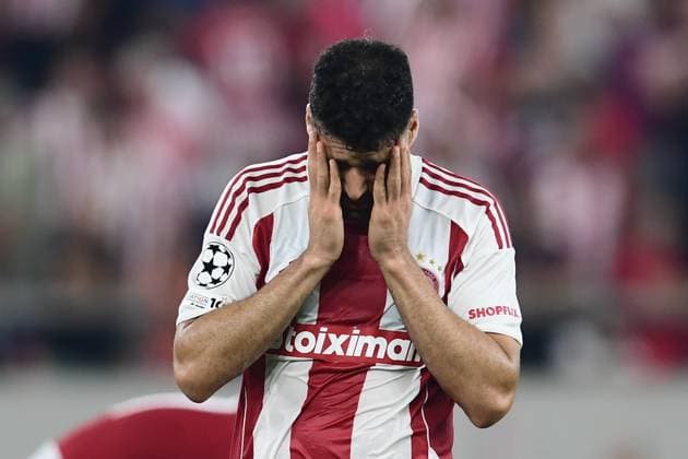 UEFA Champions League - Olympiacos FC vs Pafos FC - Players of Olympiacos react disappointed after the UEFA Champions League Phase matchday 1 soccer match between Olympiacos FC and Pafos FC in Stadium Georgios Karaiskakis in Piraeus, Greece, 17 September 2025.. IMAGO ONE INCH PRODUCTIONS PIRAEUS Greece Copyright: xONExINCHxPRODUCTIONSx 6659672