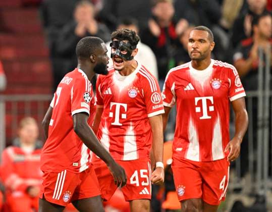 17 09 2025, Football UEFA Championsleague 2025 2026 Matchday 1, FC Bayern Munich FC Chelsea, in the Allianz Arena Munich Goal celebration f l Dayot Upamecano FC Bayern Munich , Aleksandar Pavlovic FC Bayern Munich and Jonathan Tah FC Bayern Munich DFL and DFB regulations prohibit any use of photographs as image sequences and or quasi video