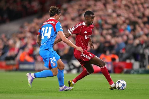 Fußball UEFA-Champions-League-Phase Liverpool gegen Atletico Madrid 17. September 2025 UEFA-Champions-League-Phase Liverpool gegen Atletico Madrid Alexander Isak von Liverpool Foto Simon Stacpoole Abseits Liverpool UK  Copyright: xSimonxStacpoolexOffside