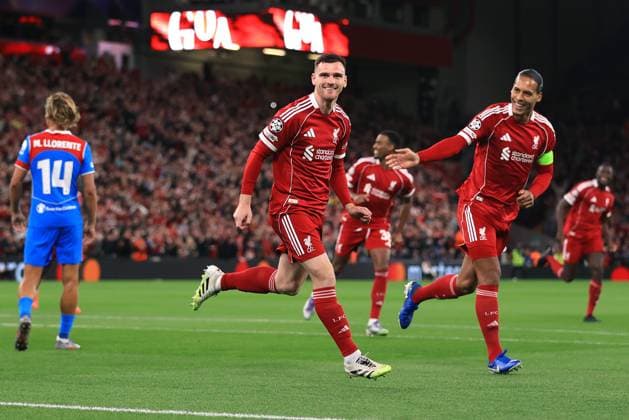 Fußball UEFA-Champions-League-Phase Liverpool gegen Atletico Madrid 17. September 2025 UEFA-Champions-League-Phase Liverpool gegen Atletico Madrid Andrew Robertson von Liverpool feiert sein erstes Tor Foto Simon Stacpoole Abseits Liverpool UK  Copyright: xSimonxStacpoolexOffside