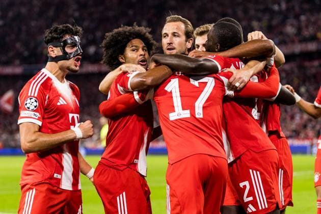 UEFA Champions League, FC Bayern Munich FC Chelsea 17 09 2025 Cheers after Trevoh Chalobah FC Chelseas own goal, 23 Michael Olise FC Bayern Munich, 17 to 1 0 UEFA Champions League, FC Bayern Munich FC Chelsea Munich, Allianz Arena on 17 09 2025 Copyright: xBEAUTIFULxSPORTS Wunderlx