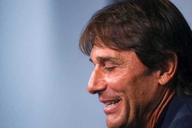 September 17, 2025, Munchester, Munchester, Inghilterra: Antonio Conte Head Coach of SSC Napoli during the pre-match press conference, PK, Pressekonferenz on September 17, 2025, in the Champions League between Manchester City and Napoli at the Etihad Stadium in Manchester. Munchester Inghilterra - ZUMAs236 20250917_aap_s236_018 Copyright: xFabioxSassox