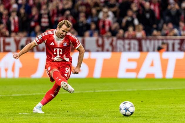 UEFA Champions League, FC Bayern Munich FC Chelsea 17 09 2025 Harry Kane FC Bayern Munich, 9 shoots the penalty for 2 0, goal, goal kick UEFA Champions League, FC Bayern Munich FC Chelsea Munich, Allianz Arena on 17 09 2025 Copyright: xBEAUTIFULxSPORTS Wunderlx