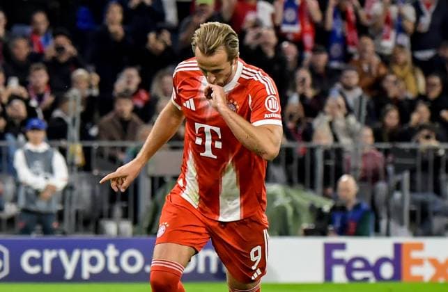 17 09 2025, xemx, Football UEFA Champions League, FC Bayern Muenchen Chelsea London v l Harry Kane FC Bayern Muenchen Jubel, Torjubel, celebrate the goal, jubiliert über das Tor zum 2 0 DFL DFB REGULATIONS PROHIBIT ANY USE OF PHOTOGRAPHS as IMAGE SEQUENCES and or QUASI VIDEO Muenchen