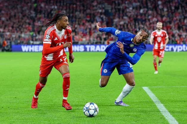 Soccer Champions League 1 Matchday FC Bayern Munich FC Chelsea on 17 09 2025 at the Allianz Arena in Munich Michael Olise Munich , left Joao Pedro Chelsea , right xMSx