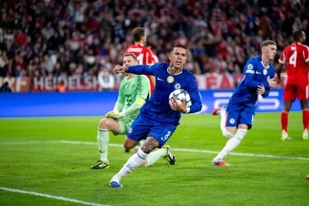 Enzo Fernandez Chelsea FC, 08 , Cole Palmer Chelsea FC, 10 celebrating the goal for the 2 1 equalizer, Manuel Neuer FC Bayern Muenchen, 01 annoyed, GER, FC Bayern Muenchen vs Chelsea FC, Football, UEFA Champions League, League phase, Matchday 1, 2025 2026 season, 17 09 2025 GER, FC Bayern Muenchen vs Chelsea FC, Football, UEFA Champions League, League phase, Matchday 1, 2025 2026 season, 17 09 2025 Muenchen Copyright: xEibner-Pressefoto Memmlerx EP_MMR