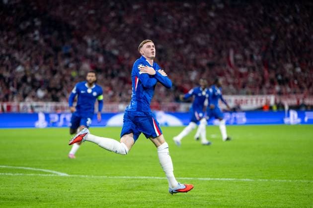 Cole Palmer Chelsea FC, 10 celebrates the goal to make it 2 1, GER, FC Bayern Muenchen vs Chelsea FC, Football, UEFA Champions League, League Phase, Matchday 1, 2025 2026 Season, 17 09 2025 GER, FC Bayern Muenchen vs Chelsea FC, Football, UEFA Champions League, League Phase, Matchday 1, 2025 2026 Season, 17 09 2025 Muenchen Copyright: xEibner-Pressefoto Memmlerx EP_MMR