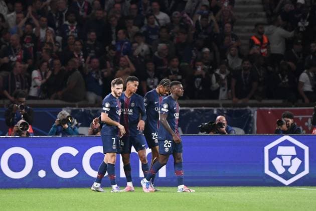 Paris Saint-Germain v Atalanta BC - UEFA Champions League 2025 2026 24 Senny MAYULU (psg) - 25 Nuno MENDES (psg) - 07 Khvicha KVARATSKHELIA (psg) during the UEFA Champions League 2025 2026 match between Paris and Atalanta at Parc des Princes on September 17, 2025 in Paris, France. Paris France  Copyright: xFEPx 776382821