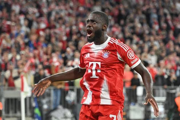 Dayot UPAMECANO Bayern Muenchen , cheering,joy,enthusiasm,, action,single picture,cropped single motif,half figure,half figure football Champions League,season 2025 26 ,1 matchday FC Bayern Muenchen FC Chelsea on 17 09 2025 A L L I A N Z A R E N A