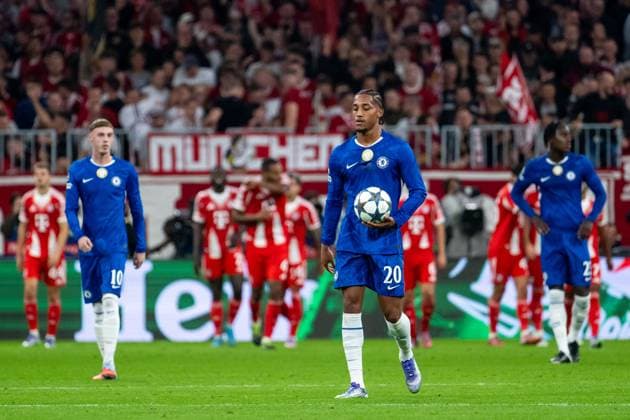 Joao Pedro Chelsea FC, 20 , Cole Palmer Chelsea FC, 10 , Trevoh Chalobah Chelsea FC, 23 is annoyed about the goal for 2 0, GER, FC Bayern Muenchen vs Chelsea FC, Football, UEFA Champions League, League Phase, Matchday 1, Season 2025 2026, 17 09 2025 GER, FC Bayern Muenchen vs Chelsea FC, Football, UEFA Champions League, League Phase, Matchday 1, Season 2025 2026, 17 09 2025 Muenchen Copyright: xEibner-Pressefoto Memmlerx EP_MMR