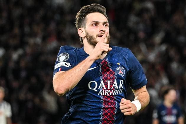 September 17, 2025, Paris, France, France: Khvicha KVARATSKHELIA of PSG celebrates his goal during the UEFA Champions League, League Phase MD1 match between Paris Saint-Germain and Atalanta BC at Parc des Princes Stadium on September 17, 2025 in Paris, France. Paris France - ZUMAm308 20250917_zsp_m308_010 Copyright: xMatthieuxMirvillex
