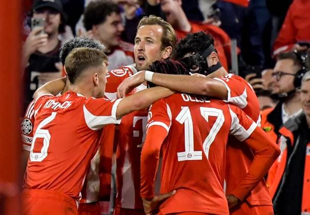 17 09 2025, xemx, Football UEFA Champions League, FC Bayern Muenchen Chelsea London v l Harry Kane FC Bayern Muenchen Jubel, Torjubel, celebrate the goal, jubiliert über das Tor zum 3 1 DFL DFB REGULATIONS PROHIBIT ANY USE OF PHOTOGRAPHS as IMAGE SEQUENCES and or QUASI VIDEO Muenchen