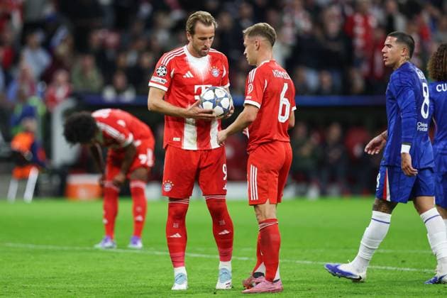MONACHIUM 17.09.2025 PILKA NOZNA LIGA MISTRZOW UEFA SEZON 2025 2026 KOLEJKA 1 MECZ : BAYERN MONACHIUM - CHELSEA FC --- FOOTBALL UEFA CHAMPIONS LEAGUE SEASON 2025 2026 ROUND 1 MATCH : BAYERN MUNCHEN - CHELSEA FC NZ HARRY KANE JOSHUA KIMMICH FOT. STANISLAW KLEPKA ARENA AKCJI NEWSPIX.PL --- newspix.pl POLAND OUT! 