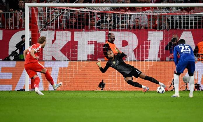 FOOTBALL CHAMPIONS LEAGUE SEASON 2025 2026 Preliminary Round 1 Matchday 17 09 2025 FC Bayern Muenchen FC Chelsea London Cheering after the penalty goal to 2 0 , Harry Kane FC Bayern Muenchen vs goalkeeper Robert Sanchez re, Chelsea FC