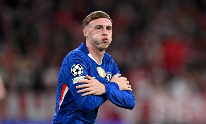 FUSSBALL CHAMPIONS LEAGUE SAISON 2025 2026 Vorrunde 1. Spieltag 17.09.2025 FC Bayern Muenchen - FC Chelsea London Jubel mach dem Tor zum 2 -1 Cole Palmer (FC Chelsea) *** FOOTBALL CHAMPIONS LEAGUE SEASON 2025 2026 Preliminary Round 1 Matchday 17 09 2025 FC Bayern Munich FC Chelsea London Cheers after the goal for 2 1 Cole Palmer Chelsea FC