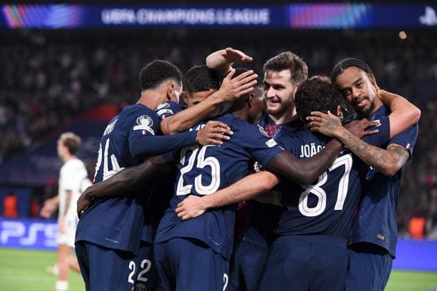 Paris Saint-Germain v Atalanta BC - UEFA Champions League 2025 2026 07 Khvicha KVARATSKHELIA (psg) - 29 Bradley BARCOLA (psg) during the UEFA Champions League 2025 2026 match between Paris and Atalanta at Parc des Princes on September 17, 2025 in Paris, France. Paris France  Copyright: xFEPx 776382821