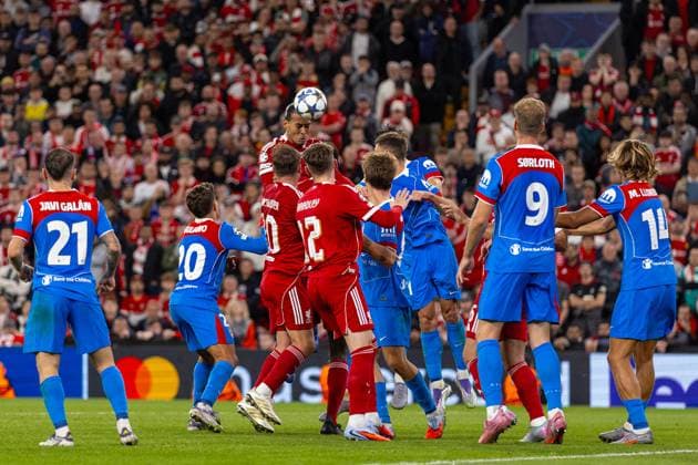 Football - UEFA Champions League - League Phase - Liverpool FC v Atletico Madrid LIVERPOOL, ENGLAND - Wednesday, September 17, 2025: Liverpool s captain Virgil van Dijk heads the winning goal during the UEFA Champions League match between Liverpool FC and Atletico Madrid FC at Anfield. (Photo by David Rawcliffe Propaganda) LIVERPOOL Anfield MERSEYSIDE ENGLAND  Copyright: xDavidxRawcliffex P2025-09-17-Liverpool_Atletico-84