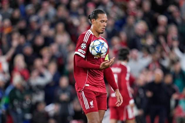 September 17, 2025, Liverpool, Liverpool, England: Virgil van Dijk of Liverpool FC gestures during the UEFA Champions League 2025 26 League Phase MD1 match between Liverpool FC and Atletico de Madrid at Anfield on September 17, 2025, in Liverpool, England. Liverpool England - ZUMAa181 20250917_zaa_a181_100 Copyright: xDennisxAgyemanx