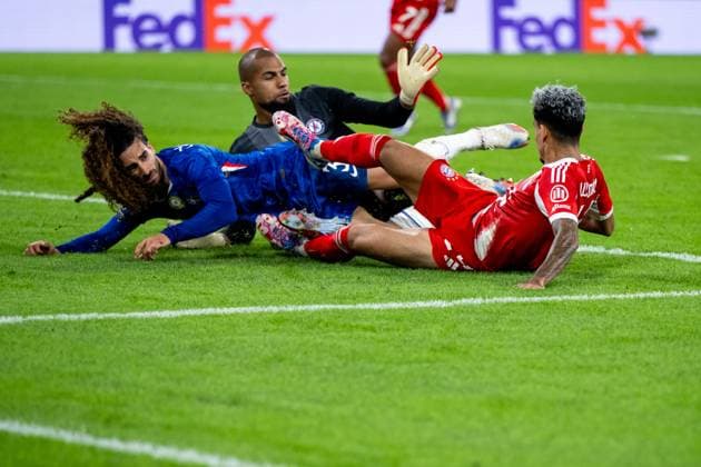 Luis Diaz FC Bayern Muenchen, 14 in duel with Marc Cucurella FC Chelsea, 03 , Robert Sanchez FC Chelsea, 01 , GER, FC Bayern Muenchen vs FC Chelsea FC, Football, UEFA Champions League, League Phase, Matchday 1, Season 2025 2026, 17 09 2025 GER, FC Bayern Muenchen vs FC Chelsea FC, Football, UEFA Champions League, League Phase, Matchday 1, Season 2025 2026, 17 09 2025 Muenchen Copyright: xEibner-Pressefoto Memmlerx EP_MMR