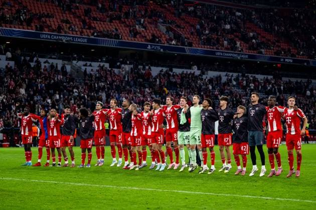 Dayot Upamecano FC Bayern Muenchen, 02 , Michael Olise FC Bayern Muenchen, 17 , Sacha Boey FC Bayern Muenchen, 23 , Aleksandar Pavlovic FC Bayern Muenchen, 45 , Serge Gnabry FC Bayern Muenchen, 07 , Luis Diaz FC Bayern Muenchen, 14 , Harry Kane FC Bayern Muenchen, 09 , Jonathan Tah FC Bayern Muenchen, 04 , Konrad Laimer FC Bayern Muenchen, 27 , Tom Bischof FC Bayern Muenchen, 20 , Min Jae Kim FC Bayern Muenchen, 03 , Leon Goretzka FC Bayern Muenchen, 08 , Jonas Urbig FC Bayern Muenchen, 40 , Manuel Neuer FC Bayern Muenchen, 01 , Lennart Karl FC Bayern Muenchen, 42 , Sven Ulreich FC Bayern Muenchen, 26 Nicolas Jackson FC Bayern Muenchen, 11 , Joshua Kimmich FC Bayern Muenchen, 06 celebrate the victory and thank the fans, GER, FC Bayern Muenchen vs Chelsea FC, Football, UEFA Champions League, League Phase, Matchday 1, 2025 2026 Season, 17 09 2025 GER, FC Bayern Muenchen vs Chelsea FC, Football, UEFA Champions League, League Phase, Matchday 1, 2025 2026 Season, 17 09 2025 Muenchen Copyright: xEibner-Pressefoto Memmlerx EP_MMR