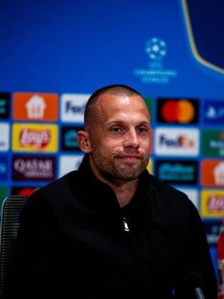 AMSTERDAM, NETHERLANDS - SEPTEMBER 17: Head coach John Heitinga of AFC Ajax attends a press conference, PK, Pressekonferenz after the UEFA Champions League 2025 26 League Phase MD1 match between AFC Ajax and FC Internazionale Milano at Johan Cruijff Arena on September 17, 2025 in Amsterdam, Netherlands. (Photo by Rene Nijhuis) SPO  Copyright: xRenexNijhuis