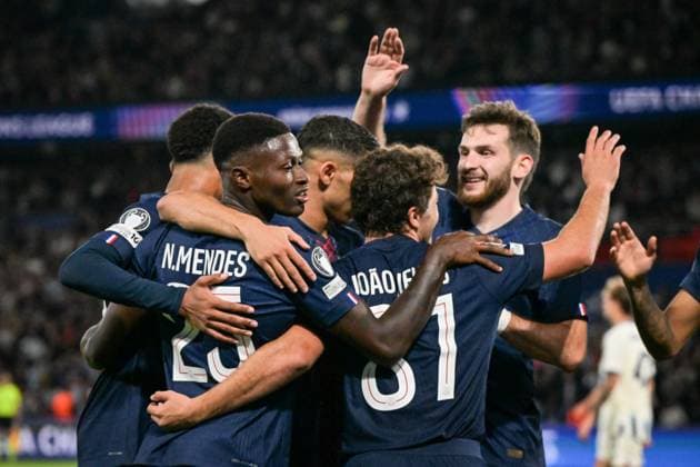 Champions League PSG vs Atalanta BC- FA Paris Saint-Germain’s defender Nuno Mendes celebrates scoring a goal with teammates during the UEFA Champions League football match between Paris Saint-Germain and Atalanta BC at the Parc des Princes Stadium in Paris on September 17, 2025. Photo by Firas Abdullah ABACAPRESS.COM Paris Ile-de-France France  Copyright: xAbdullahxFiras ABACAx