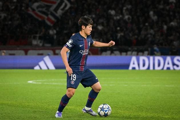 Champions League PSG vs Atalanta BC- FA Paris Saint-Germain’s midfielder Lee Kang-in controls the ball during the UEFA Champions League football match between Paris Saint-Germain and Atalanta BC at the Parc des Princes Stadium in Paris on September 17, 2025. Photo by Firas Abdullah ABACAPRESS.COM Paris Ile-de-France France  Copyright: xAbdullahxFiras ABACAx