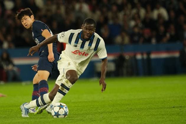 September 18, 2025, Paris, France: Atalanta Bergame Midfield YUNUS MUSAH in action during the UEFA Champions League - League phase matchday 1 between Paris Saint Germain and Atalanta Bergame at the Parc des Princes Stadium - Paris - France..Paris Saint Germain won 4:0 Paris France - ZUMAp119 20250918_zaf_p119_008 Copyright: xPierrexSteveninx