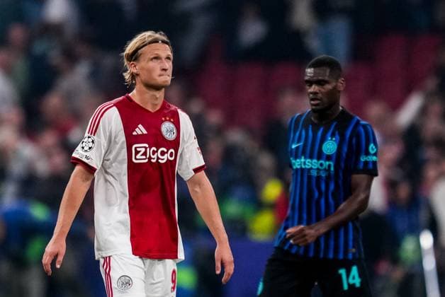 AMSTERDAM, NETHERLANDS - SEPTEMBER 17: Kasper Dolberg of AFC Ajax looks dejected after the UEFA Champions League 2025 26 League Phase MD1 match between AFC Ajax and FC Internazionale Milano at Johan Cruijff Arena on September 17, 2025 in Amsterdam, Netherlands. (Photo by Rene Nijhuis) SPO  Copyright: xRenexNijhuis