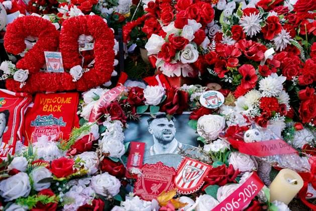 September 17, 2025, Liverpool, Liverpool, England: Tribute to Diego Jota outside Anfield during the UEFA Champions League 2025 26 League Phase MD1 match between Liverpool FC and Atletico de Madrid at Anfield on September 17, 2025, in Liverpool, England. Liverpool England - ZUMAV At 20250917_zaa_a181_007 Copyright: xDennisxAgyemanx