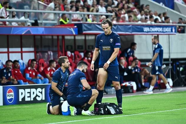 September 17, 2025, Piraeus, Piraeus, Greece: 4 DAVID LUIZ of Paphos FC in action during the UEFA Champions League, League Phase, Matchday 1 game between Olympiacos and Paphos FC at Georgios Karaiskakis Stadium on September 17, 2025, in Piraeus, Greece. Piraeus Greece - ZUMAk160 20250917_zip_k160_004 Copyright: xStefanosxKyriazisx