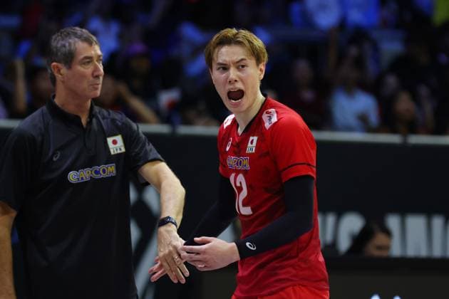 (L-R) Laurent Tillie, Ran Takahashi (JPN), SEPTEMBER 17, 2025 - Volleyball : FIVB Volleyball Men s World Championship, WM, Weltmeisterschaft 2025 Preliminary Phase between Japan - Libya at Smart Araneta Coliseum, Metro Manila, Philippines. Noxthirdxpartyxsales  aflo_303806834