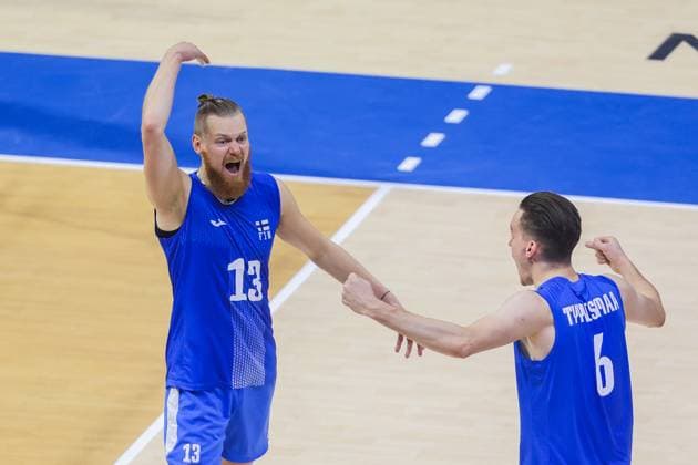 (250918) -- QUEZON CITY, Sept. 18, 2025 -- Joonas Mikael Jokela (L) and Petteri Tyynismaa of Finland celebrate after scoring during the pool C match between Finland and South Korea at the FIVB Men s World Championship, WM, Weltmeisterschaft 2025 in Quezon City, the Philippines, on Sept. 18, 2025. ) (SP)THE PHILIPPINES-QUEZON CITY-VOLLEYBALL-FIVB MEN S WORLD CHAMPIONSHIP 2025-FIN VS KOR RouellexUmali 