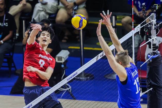 (250918) -- QUEZON CITY, Sept. 18, 2025 -- Lim Sungjin (L) of South Korea spikes the ball during the pool C match between Finland and South Korea at the FIVB Men s World Championship, WM, Weltmeisterschaft 2025 in Quezon City, the Philippines, on Sept. 18, 2025. ) (SP)THE PHILIPPINES-QUEZON CITY-VOLLEYBALL-FIVB MEN S WORLD CHAMPIONSHIP 2025-FIN VS KOR RouellexUmali 