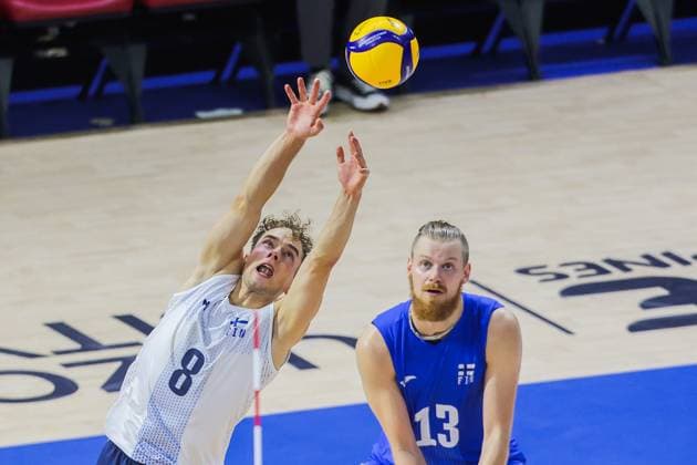 (250918) -- QUEZON CITY, Sept. 18, 2025 -- Voitto Koykka (L) and Joonas Mikael Jokela of Finland compete during the pool C match between Finland and South Korea at the FIVB Men s World Championship, WM, Weltmeisterschaft 2025 in Quezon City, the Philippines, on Sept. 18, 2025. ) (SP)THE PHILIPPINES-QUEZON CITY-VOLLEYBALL-FIVB MEN S WORLD CHAMPIONSHIP 2025-FIN VS KOR RouellexUmali 
